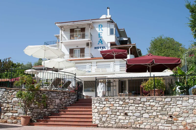 The hotel and its stone steps